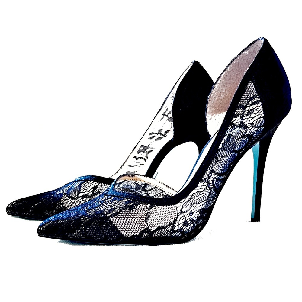 Betsy Johnson black lace stilettos, gorgeous CFM pumps, pointy toes and heels